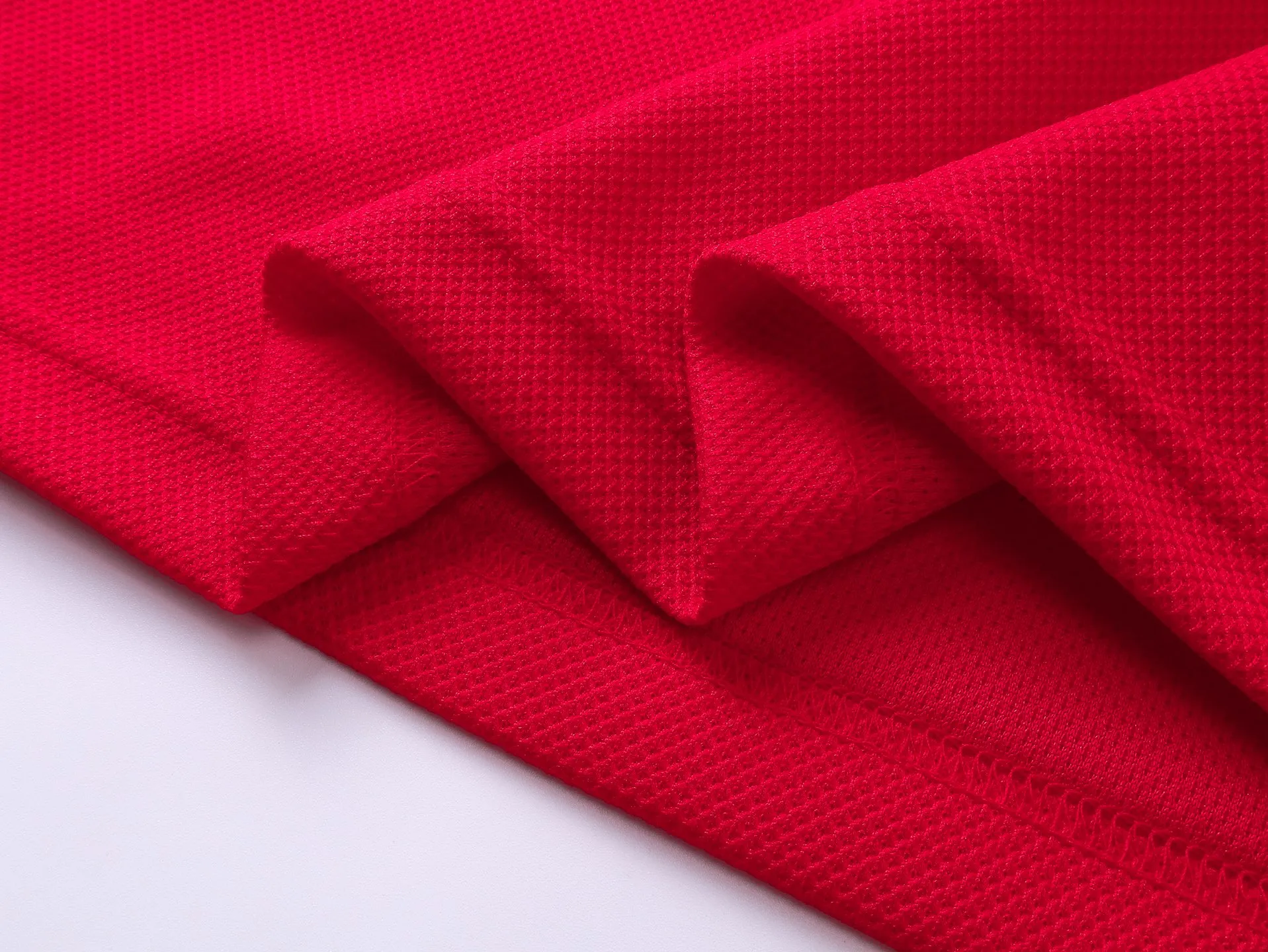 【 . Quality】BALENCI*GA/ .SS 25 New Arrival 3 T 。 。 ， 。 。 . Authentic ， ZP 。 260 ， . ， ， 。 。 ， 。 OS . Same Style ：BL 255089 ： ，Red Size：XS S M L